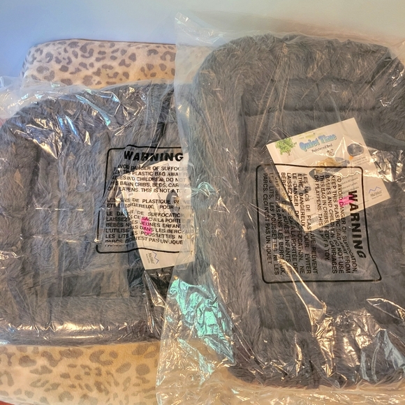 Too small dog crate comfortable liners new